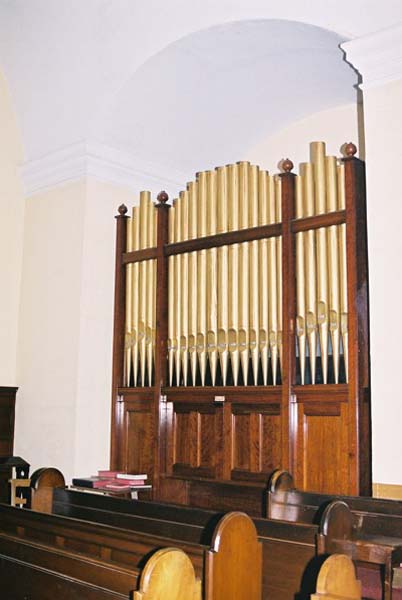 Picture of the church organ in 2001.